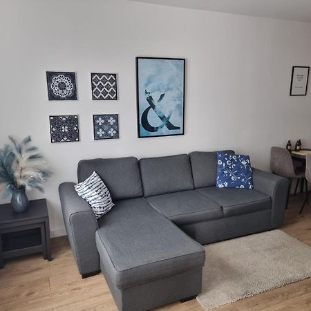 Apartament Near Sky Tower Вроцлав Екстериор снимка