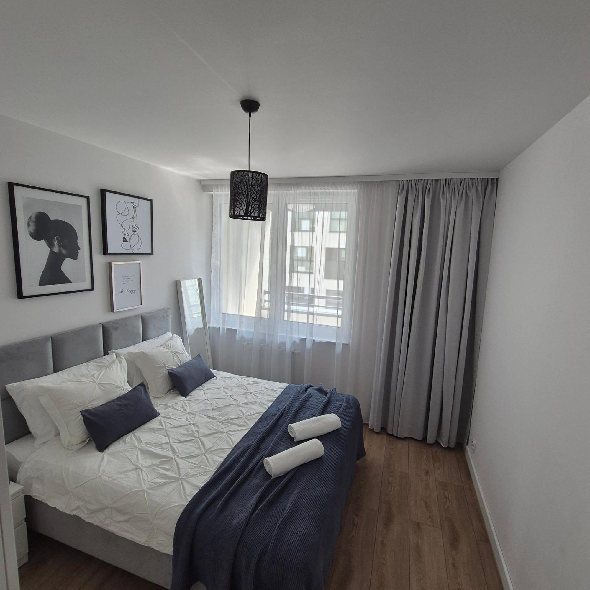 Apartament Near Sky Tower Вроцлав Екстериор снимка